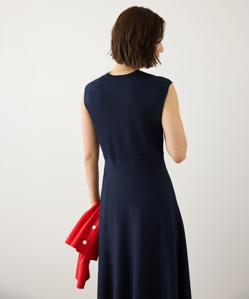 ROPE'(ロペ)の「LEVITA ニットワンピース/接触冷感・イージーケア(ワンピース・レディース・ベージュ/ネイビー・F)」の9枚目の写真
