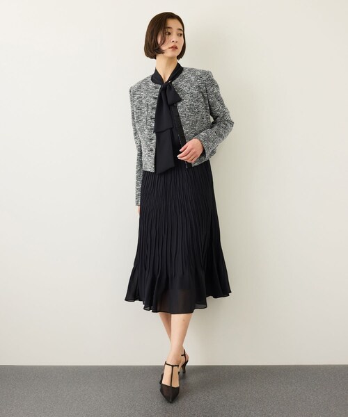 ROPE'(ロペ)の「ツイードノーカラージャケット(ノーカラージャケット・レディース・ブラック系/ターコイズ・36/38)」の9枚目の写真