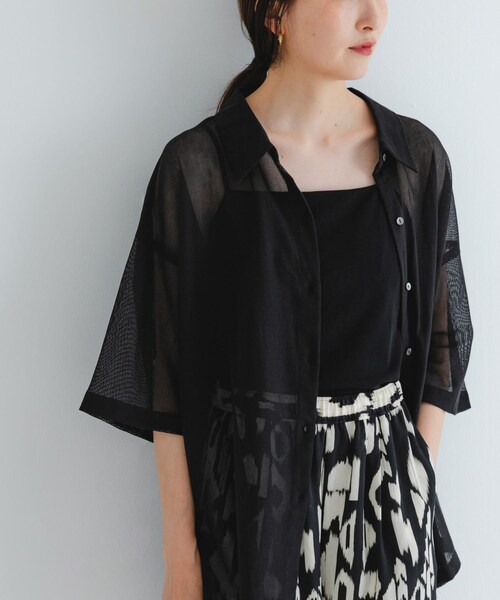 URBAN RESEARCH（アーバンリサーチ）の「コットンカラミシアーオーバーシャツ（シャツ/ブラウス・レディース・BLACK/OFF・FREE）」の2枚目の写真
