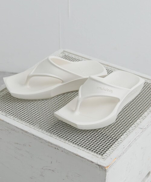 SENSE OF PLACE by URBAN RESEARCH(センスオブプレイスバイアーバンリサーチ)の「muleboy X-TYPEスクエアサンダル(サンダル・メンズ・GRAY/BLACK/IVORY・26/27)」の1枚目の写真