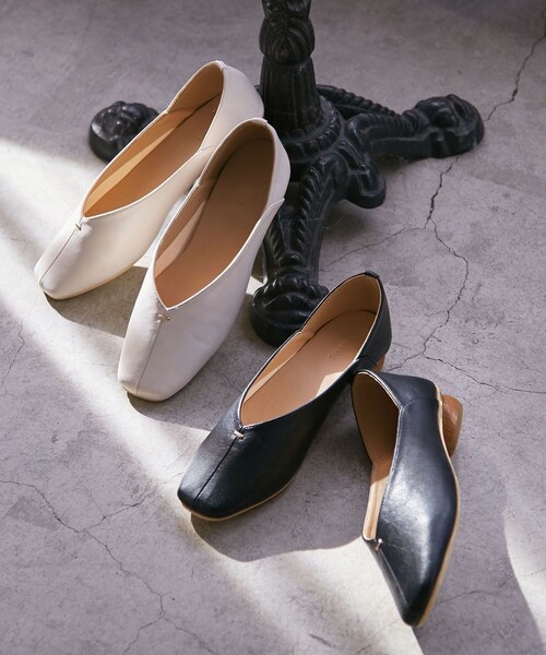 VIS(ビス)の「メタルポイントバブーシュ(パンプス・レディース・ブラック/オフホワイト・L/M/S)」の8枚目の写真