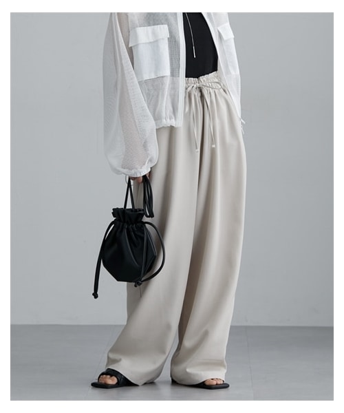 nissen（ニッセン）の「麻調合繊素材スラックスパンツ（スラックス・レディース・アイボリー/グレー/ブラック/カーキ(新色)・M/L/LL）」の4枚目の写真