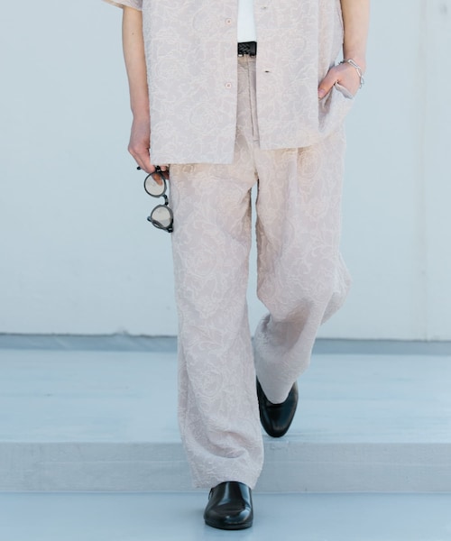 SENSE OF PLACE by URBAN RESEARCH（センスオブプレイスバイアーバンリサーチ）の「『セットアップ対応』 ボタニカルジャガードワイドスラックス（その他パンツ・メンズ・BLACK/GREIGE・M/L）」の4枚目の写真