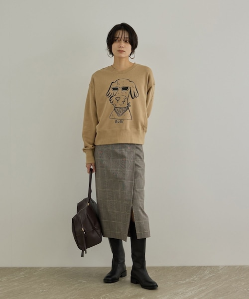 ADAM ET ROPE'(アダムエロペ)の「【Camille de Cussac by SALON】アートプリントスウェット(スウェット・レディース・ホワイト/ホワイト系/ベージュ/ベージュ系・F)」の10枚目の写真