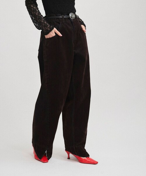 ADAM ET ROPE'(アダムエロペ)の「【サステナブル】・【新色追加】ルーズフィットアジャストデニム(デニムパンツ・レディース・ホワイト/ダークブラウン/サックス/ベージュ系/ブラック/キナリ/ネイビー/ブルー系・34/36/38)」の7枚目の写真