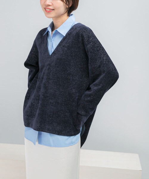 URBAN RESEARCH ROSSO（アーバンリサーチロッソ）の「Vネックモールラメプルオーバー（Tシャツ/カットソー・レディース・IVORY/NAVY・Free）」の2枚目の写真