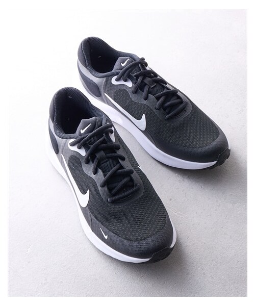 nissen（ニッセン）の「NIKE（ナイキ）レボリューション7GS（スニーカー・メンズ・ブラック/ホワイト/ホワイト/ウルフグレー/ダスティカクタス・22.5cm/23.0cm/23.5cm/24.0cm/24.5cm/25.0cm）」の3枚目の写真