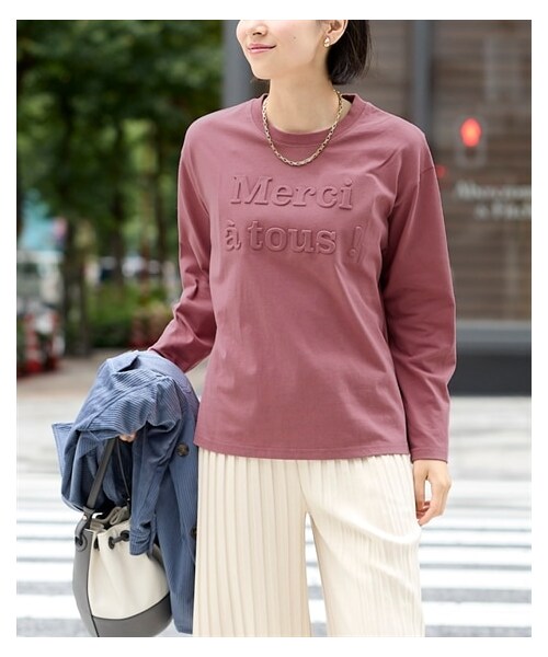nissen（ニッセン）の「大きいサイズ フロントロゴエンボス加工Tシャツ（Tシャツ/カットソー・レディース・オフホワイト/スミクロ/ダークピンク・L/LL/3L/4L/5L/6L/8L/10L）」の22枚目の写真