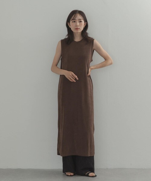 URBAN RESEARCH DOORS(アーバンリサーチドアーズ)の「『別注』Audrey and John Wad×DOORS シャイニーベアフライスワンピース(ワンピース・レディース・ブラウン/カーキ・One)」の4枚目の写真