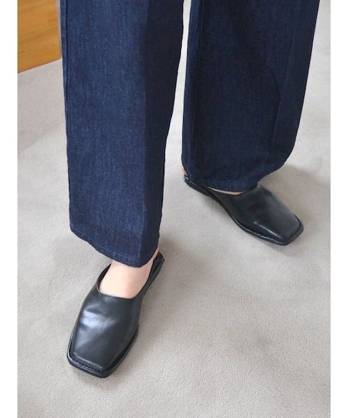 Ungrid（アングリッド）の「スクエアトゥフラットシューズ（その他シューズ・レディース・ブラック/レッド/ゴールド・S/M/L）」の3枚目の写真