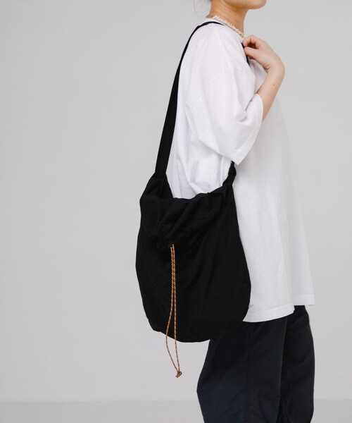 URBAN RESEARCH(アーバンリサーチ)の「RELAX FIT イージーバッグ(その他雑貨・メンズ・WHITE/レンガ/BROWN/L OLIVE/GREEN/NAVY/CHARCOAL/BLACK/PINK/BEIGE/YELLOW・FREE)」の17枚目の写真