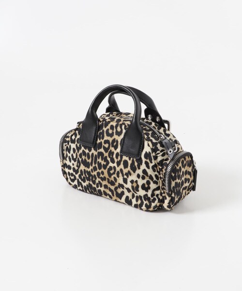 URBAN RESEARCH（アーバンリサーチ）の「GANNI　Bucky Polochon Small P（ハンドバッグ・レディース・Leopard・-）」の4枚目の写真