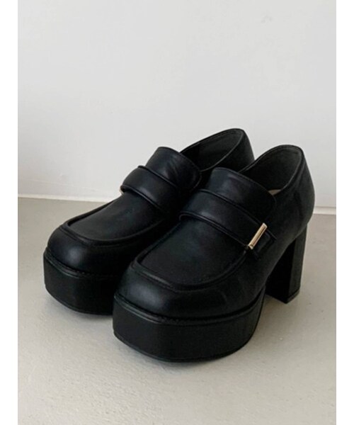 dazzlin（ダズリン）の「スクエアトゥチャンキーローファー（ローファー・レディース・ブラック/ベージュ・M/L/S）」の2枚目の写真