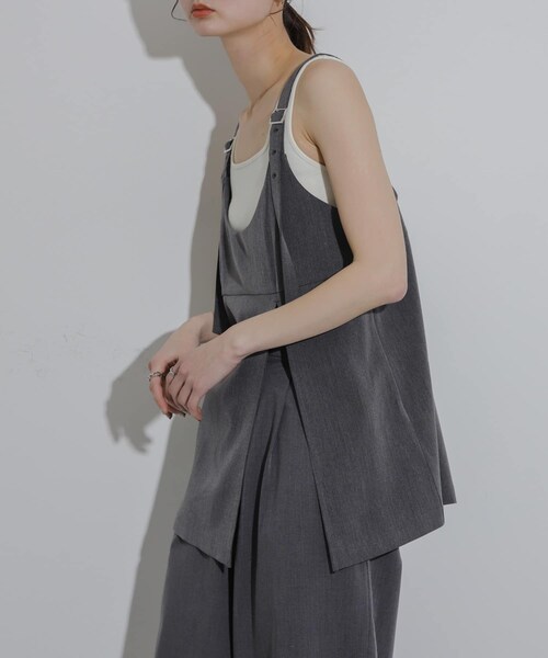 SENSE OF PLACE by URBAN RESEARCH（センスオブプレイスバイアーバンリサーチ）の「スリットキャミソールトップ（その他トップス・レディース・GRAY/BLACK/BEIGE・one）」の15枚目の写真