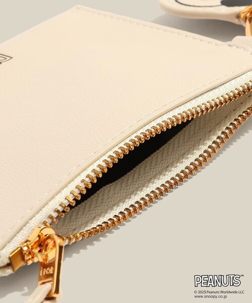 ROPE'(ロペ)の「【WEB限定/一部店舗限定】【E'POR×PEANUTS】別注 ポーチ付き ART CHARM(チャーム・レディース・ブラック/オフホワイト/レッド・F)」の15枚目の写真