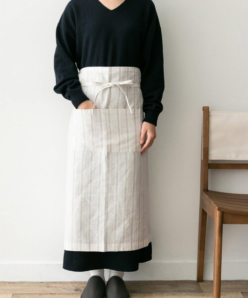 URBAN RESEARCH DOORS（アーバンリサーチドアーズ）の「DOORS LIVING PRODUCTS　ギャルソンエプロン（キッチンツール・メンズ・NVY×WHT/BEIGE/OFF×BLK・one）」の16枚目の写真