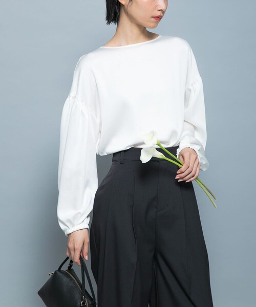 URBAN RESEARCH ROSSO（アーバンリサーチロッソ）の「ハンマーサテンギャザーブラウス（シャツ/ブラウス・レディース・WHITE/BLACK・Free）」の9枚目の写真