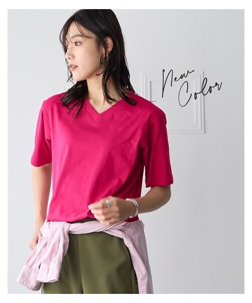 nissen（ニッセン）の「Vネック5分袖Tシャツ（Tシャツ/カットソー・レディース・黒/ネイビー/オフホワイト/グレイッシュモカ/モスカーキ/ロイヤルグリーン/スモークピンク/バーガンディ/アプリコット/ライムイエロー/グレイッシュブルー/ダークグリーン/ラズベリー・L/LL/3L/4L/5L/6L/8L/10L/S/M）」の13枚目の写真