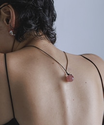 SMELLY | SMELLY so’　strawberryquartz necklace(ネックレス)