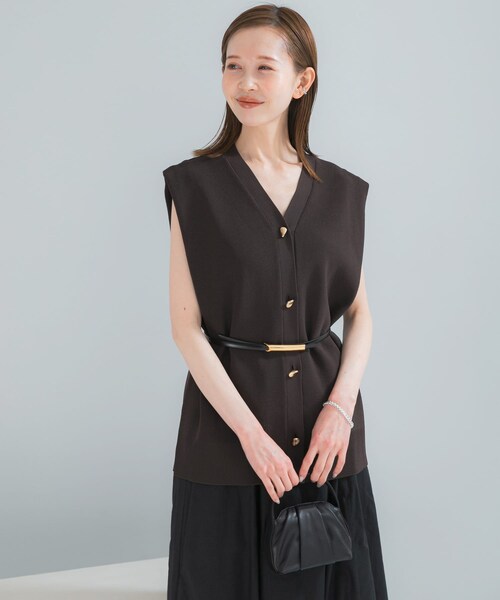 URBAN RESEARCH ROSSO（アーバンリサーチロッソ）の「ショルダータックニットベスト（ベスト・レディース・DARK BROWN/IVORY・Free）」の18枚目の写真