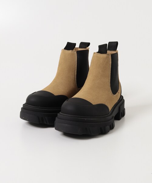 URBAN RESEARCH(アーバンリサーチ)の「GANNI Cleated Low Chelsea Boot(ブーツ・レディース・Cognac・36/37/38)」の3枚目の写真