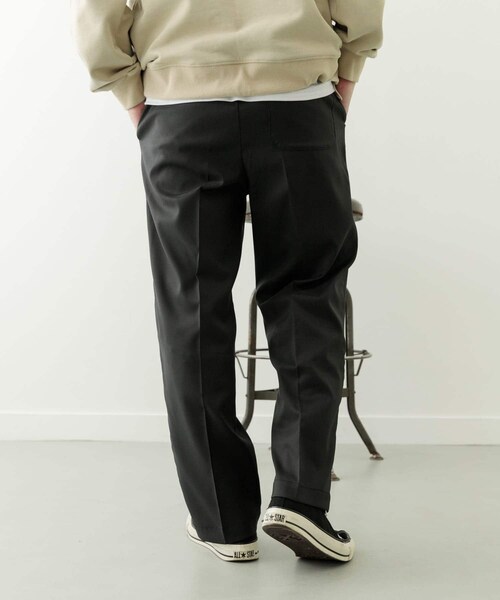 ITEMS URBANRESEARCH(アイテムズ アーバンリサーチ)の「1-tuckストレッチイージーパンツ(その他パンツ・メンズ・GRY/BEG/BRN/BLK・M/L)」の12枚目の写真