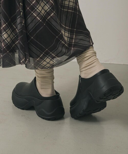 SENSE OF PLACE by URBAN RESEARCH（センスオブプレイスバイアーバンリサーチ）の「ボリュームソールサボサンダル（サンダル・レディース・BLACK/BROWN/CAMEL・S/M/L/XL）」の4枚目の写真