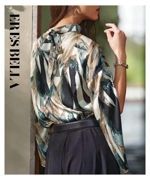 nissen（ニッセン）の「袖スリットバックリボンプリントブラウス【ERES BELLA】（シャツ/ブラウス・レディース・ブルーミックス/グリーンミックス・M/L/LL/3L）」の4枚目の写真