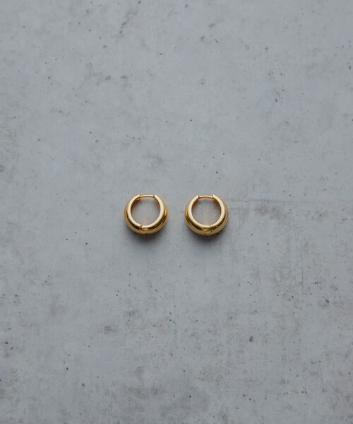 URBAN RESEARCH(アーバンリサーチ)の「decor『デコール』 Plump Drop Pierce L(ピアス(両耳用)・レディース・GOLD・-)」の1枚目の写真
