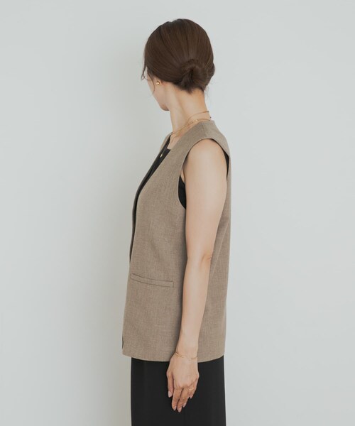 URBAN RESEARCH DOORS(アーバンリサーチドアーズ)の「ノーカラージレ(テーラードジャケット・レディース・BEIGE/BLACK・M)」の22枚目の写真