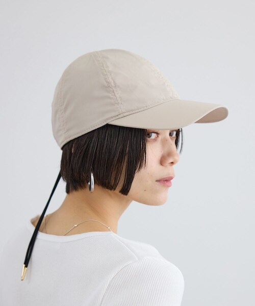 ADAM ET ROPE'（アダムエロペ）の「ストール付き2WAYキャップ / 撥水・UVケア（キャップ・レディース・ブラック/ベージュ系・F）」の5枚目の写真