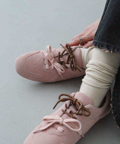 SENSE OF PLACE by URBAN RESEARCH（センスオブプレイスバイアーバンリサーチ）の「ツインコードフラットスニーカー（スニーカー・レディース・BLACK/BEIGE/PINK・S/M/L）」の3枚目の写真