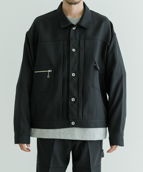 URBAN RESEARCH(アーバンリサーチ)の「DAIRIKU 2Pocket Ployester Jacket(テーラードジャケット・メンズ・BLACK・M/L)」の2枚目の写真