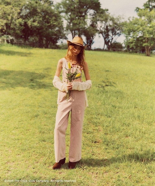 VIS(ビス)の「【Coca-Cola】VIS別注エンブロイダリーサロペット(サロペット/オーバーオール・レディース・ブルー系/ピンク・F)」の4枚目の写真