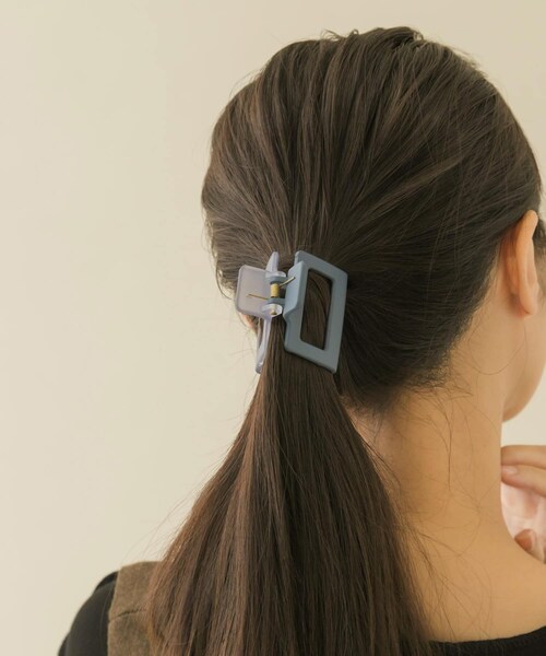 SMELLY（スメリー）の「スクエアマットカラーバンス（バレッタ/ヘアクリップ・レディース・BEG/BLU・-）」の21枚目の写真