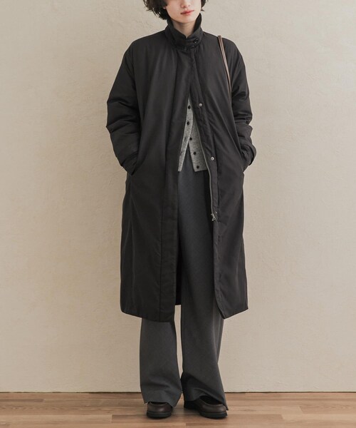 URBAN RESEARCH DOORS(アーバンリサーチドアーズ)の「ステッチレスライトダウンロングコート(テーラードジャケット・レディース・BLACK/KHK.BEG・Free)」の5枚目の写真