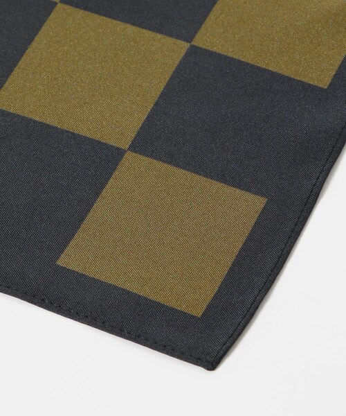 URBAN RESEARCH（アーバンリサーチ）の「MANNER MARKET　The kelly silk scarf（バンダナ/スカーフ・レディース・Lavender O/Blue W/Brown B・-）」の6枚目の写真