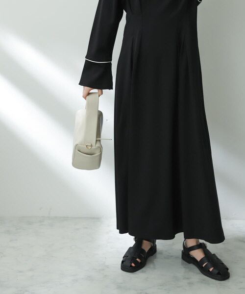 SENSE OF PLACE by URBAN RESEARCH（センスオブプレイスバイアーバンリサーチ）の「ウエストタックカットワンピース（ワンピース・レディース・BROWN/GREIGE/BLACK・one）」の5枚目の写真