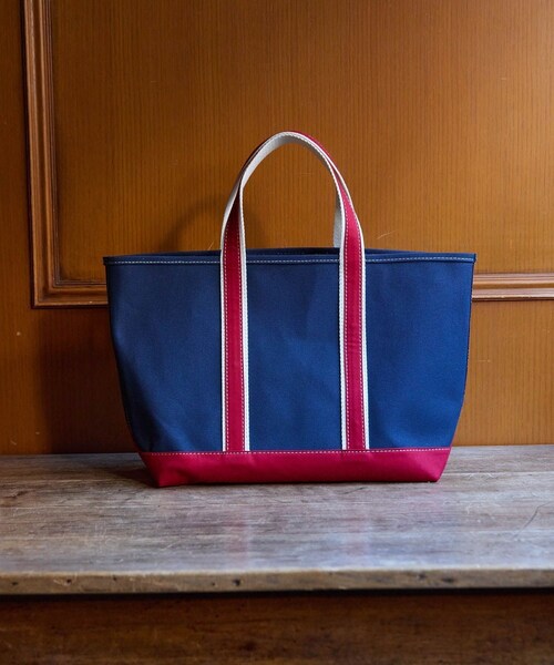 ADAM ET ROPE'（アダムエロペ）の「【BONCOURA/ボンクラ】キャンパストート（トートバッグ・メンズ・ネイビー/レッド・F）」の2枚目の写真