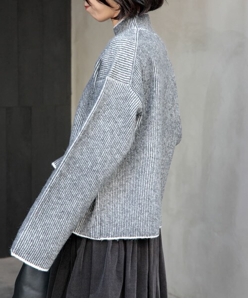 URBAN RESEARCH DOORS(アーバンリサーチドアーズ)の「FORK&SPOON 両畦ストライプニット(ニット/セーター・レディース・GRYxOFF/BLKxGRY/BLUxOFF・1)」の15枚目の写真