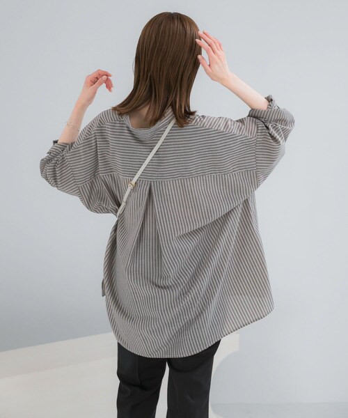 URBAN RESEARCH ROSSO（アーバンリサーチロッソ）の「『WEB/一部店舗限定』『UR TECH Smart Linen Touch』イージーリネンオーバーシャツ（シャツ/ブラウス・レディース・LIGHT PINK/BRN STRIPE/NAVY・Free）」の5枚目の写真