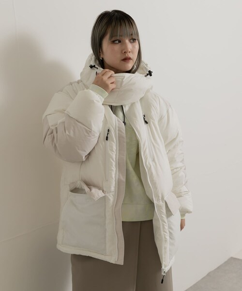 THE GOODLAND MARKET（ザグッドランドマーケット）の「KWD　BOX DOWN JACKET（その他アウター・レディース・White/Beige/Black・1）」の6枚目の写真