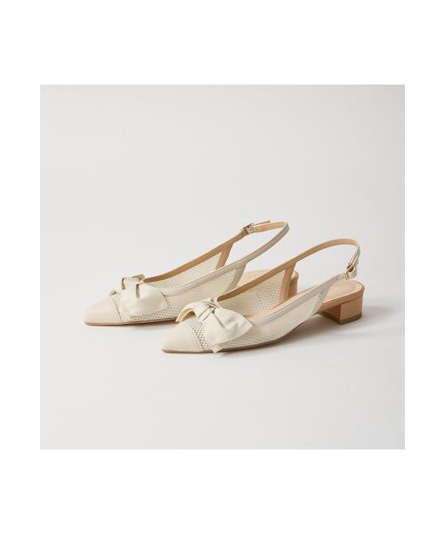 Mode et Jacomo（モードエジャコモ）の「モード エ ジャコモ MODE ET JACOMO 【公式オンラインストア限定】リボンチュール・バックベルトパンプス （パンプス・レディース・BL/IV/SV・225/22.5cm/230/23cm/235/23.5cm/240/24cm/245/24.5cm）」の4枚目の写真