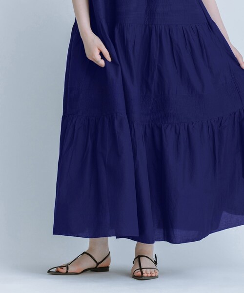 ADAM ET ROPE'(アダムエロペ)の「【AAYUSHI for ADAM ET ROPE'】別注Cotton voile long dress(ワンピース・レディース・ブラック/ブルー/ピンク・F)」の5枚目の写真