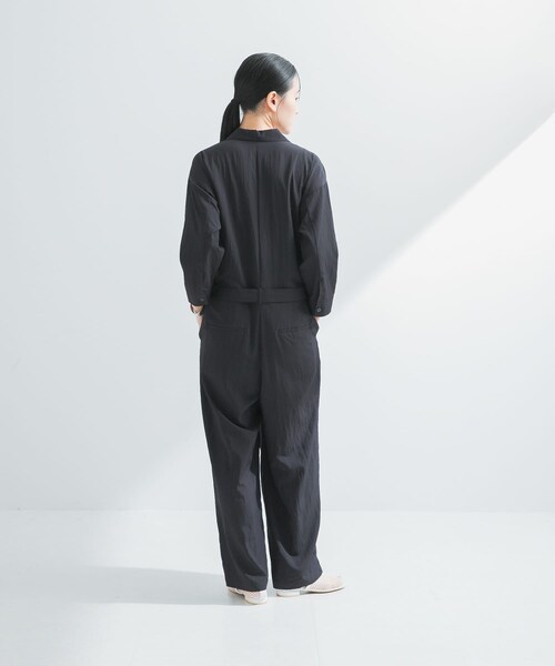 URBAN RESEARCH（アーバンリサーチ）の「『2サイズ展開』フロントタックジャンプスーツ（サロペット/オーバーオール・レディース・CHARCOAL/BLACK・38/40）」の19枚目の写真