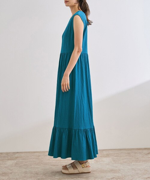 ROPE'（ロペ）の「【WEB・一部店舗限定】バックシャンティアードワンピース/洗える（ワンピース・レディース・ブラック/ターコイズ・F）」の12枚目の写真