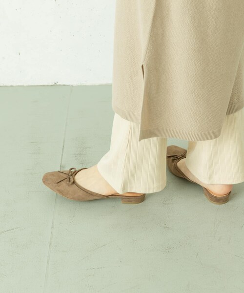 URBAN RESEARCH Sonny Label（アーバンリサーチサニーレーベル）の「スエードバレエミュールサンダル（サンダル・レディース・グレージュ/ブラック/キャメル・23/23.5/24）」の14枚目の写真