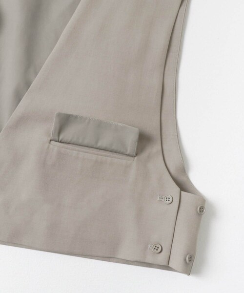 LAATO（ラート）の「layered vest（ベスト・レディース・クリーム/ナッツ・FREE）」の7枚目の写真