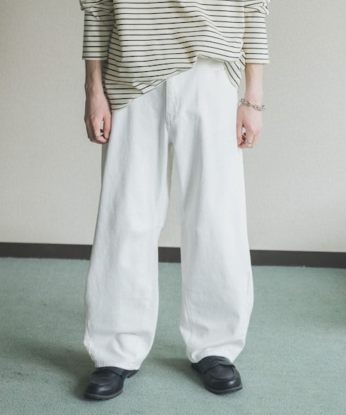 SENSE OF PLACE by URBAN RESEARCH(センスオブプレイスバイアーバンリサーチ)の「アソートバレルレッグデニムパンツ(デニムパンツ・メンズ・WHITE/BLACK/L.HICKORY/D.HICKORY/L.INDIGO・M/L)」の1枚目の写真