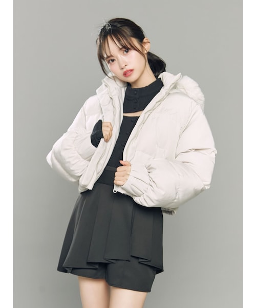 EATME（イートミー）の「フードダウンブルゾン（ダウンジャケット/コート・レディース・オフホワイト/ブラック・F）」の3枚目の写真